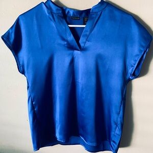 NWT TAHARI Satin Detailed Royal Blue X Small Bib V neck short Sleeve
